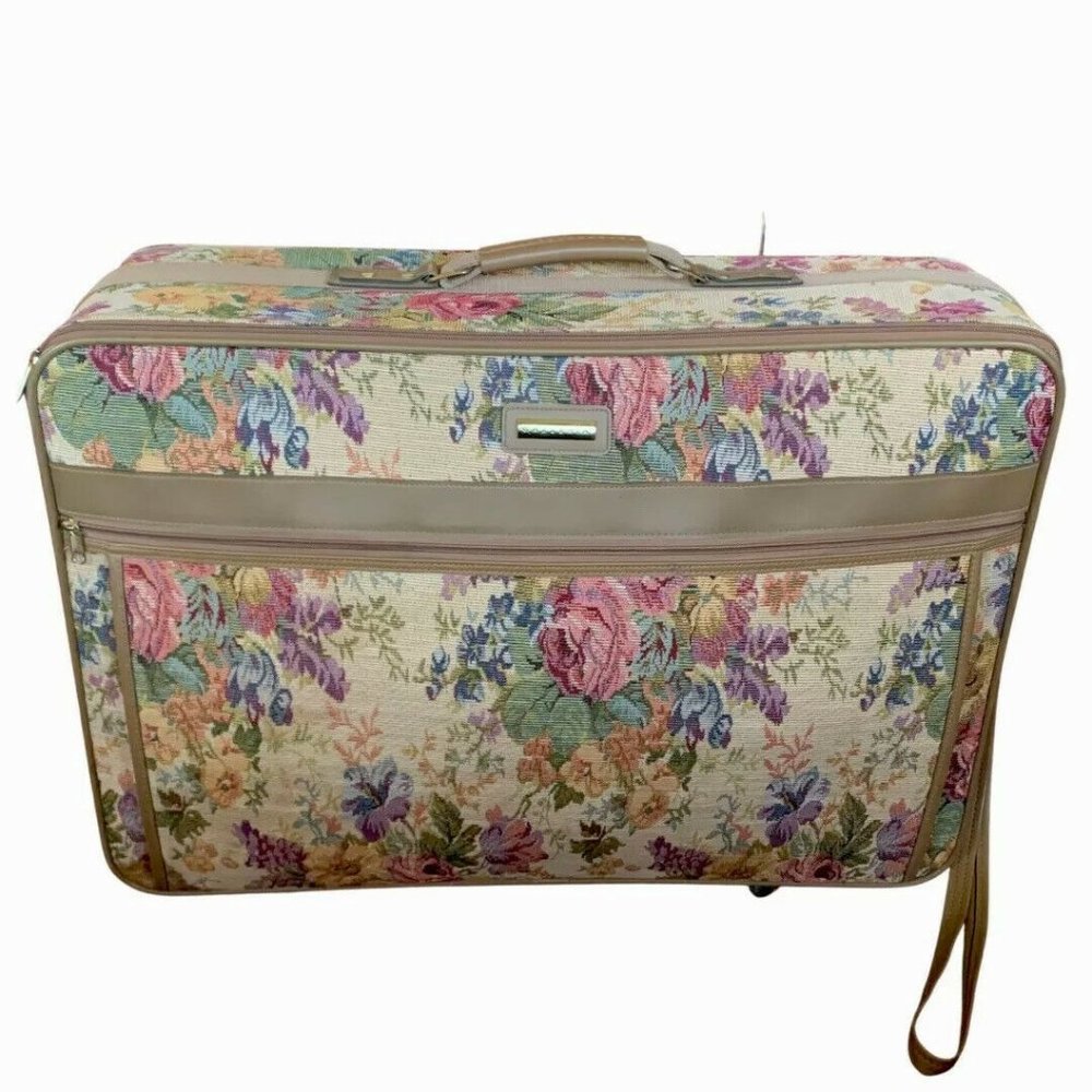 Vintage Galleria Travel Luggage | Lock & Key | Floral & Tan Rolling Suitcase